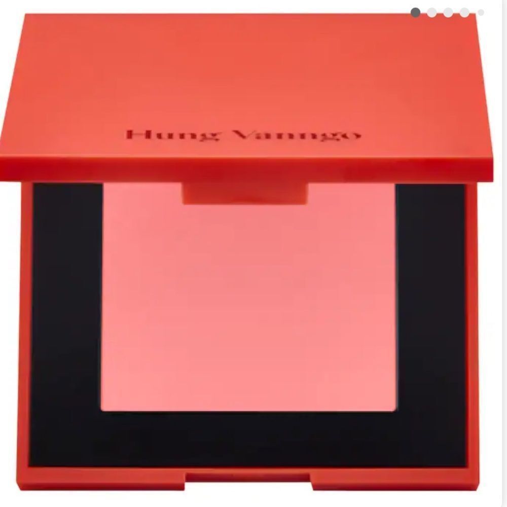 HUNG VANNGO BEAUTY
Very Beautiful Matte Velvet Blush
